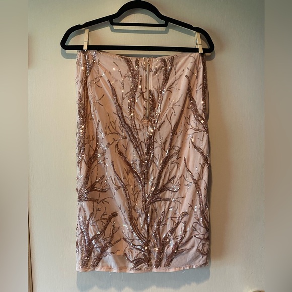 Fashion Nova skirt - Picture 2 of 4